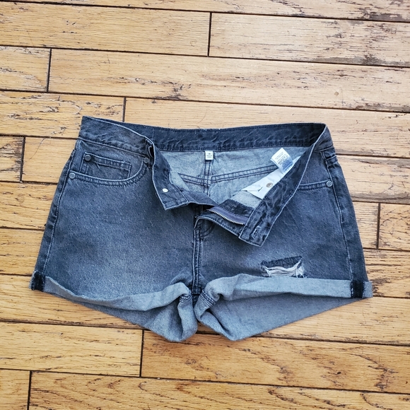 Obey Gray Denim Distressed Shorts - Picture 4 of 6